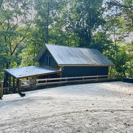 Bigfoots Hideaway Cabin